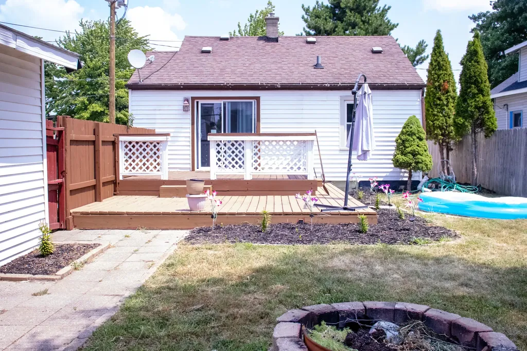 3649 Jefferson Avenue SE Wyoming City MI 49548