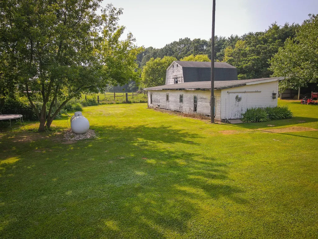 50002 M 51 N Silver Creek Township MI 49047
