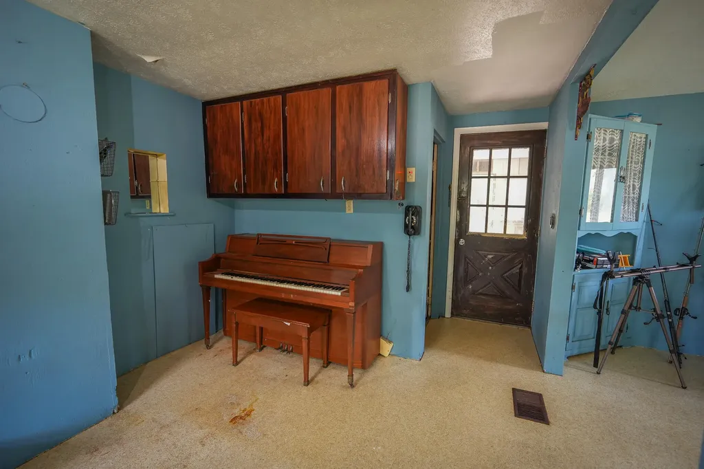50002 M 51 N Silver Creek Township MI 49047