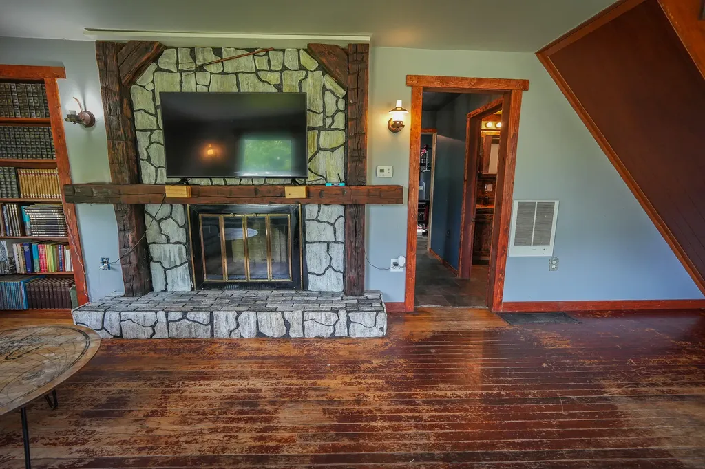 50002 M 51 N Silver Creek Township MI 49047
