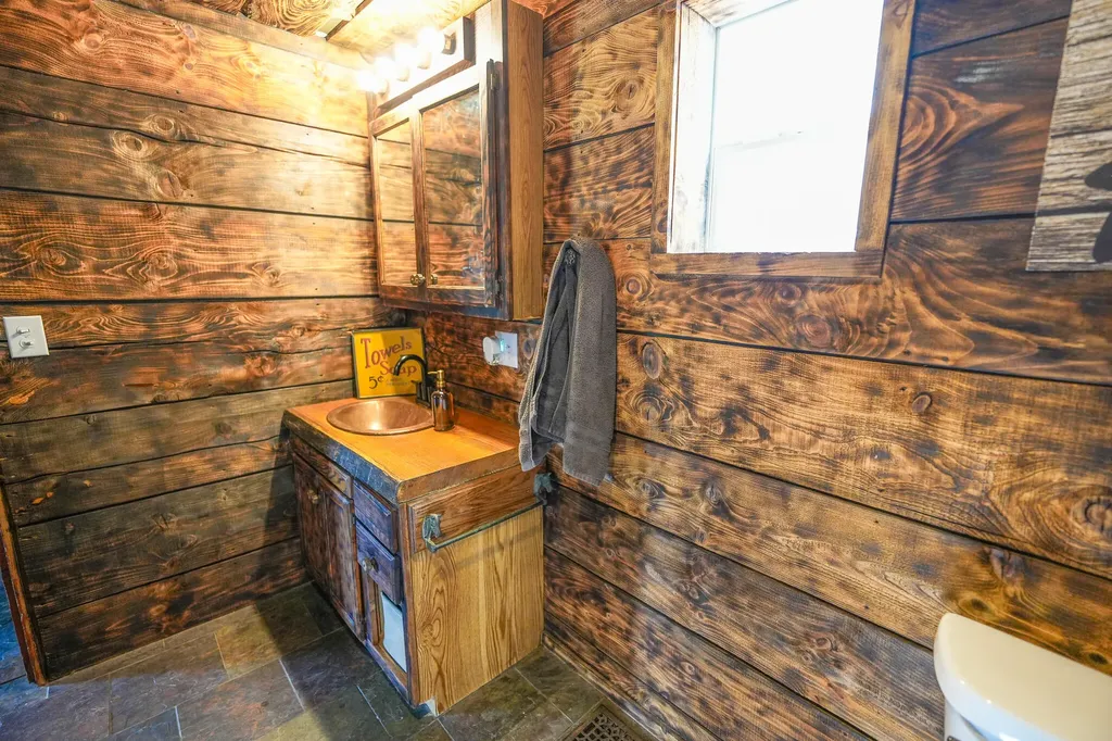 50002 M 51 N Silver Creek Township MI 49047