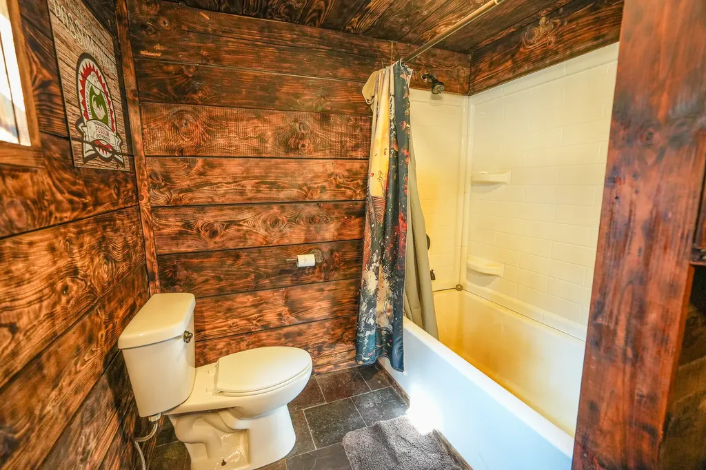 50002 M 51 N Silver Creek Township MI 49047