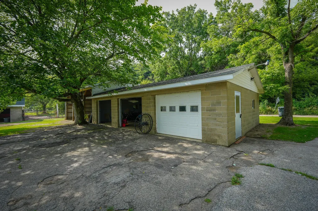 50002 M 51 N Silver Creek Township MI 49047
