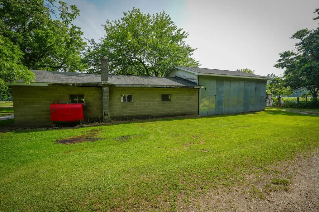 50002 M 51 N Silver Creek Township MI 49047