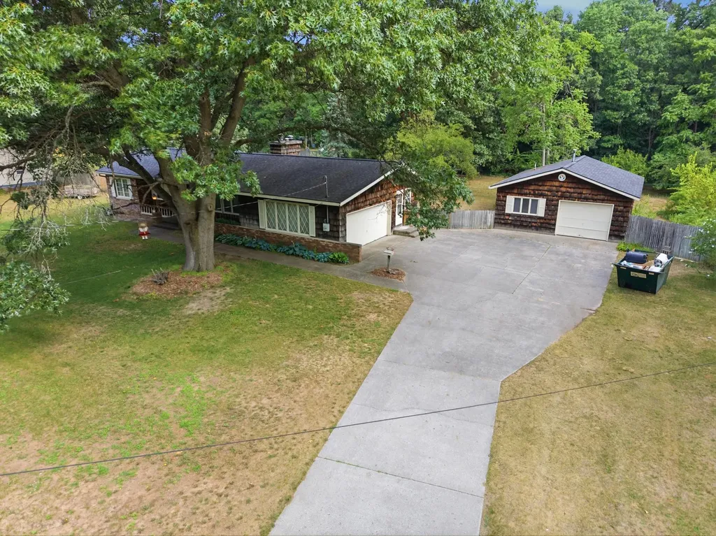 3656 Macarthur Road Muskegon Charter Township MI 49442