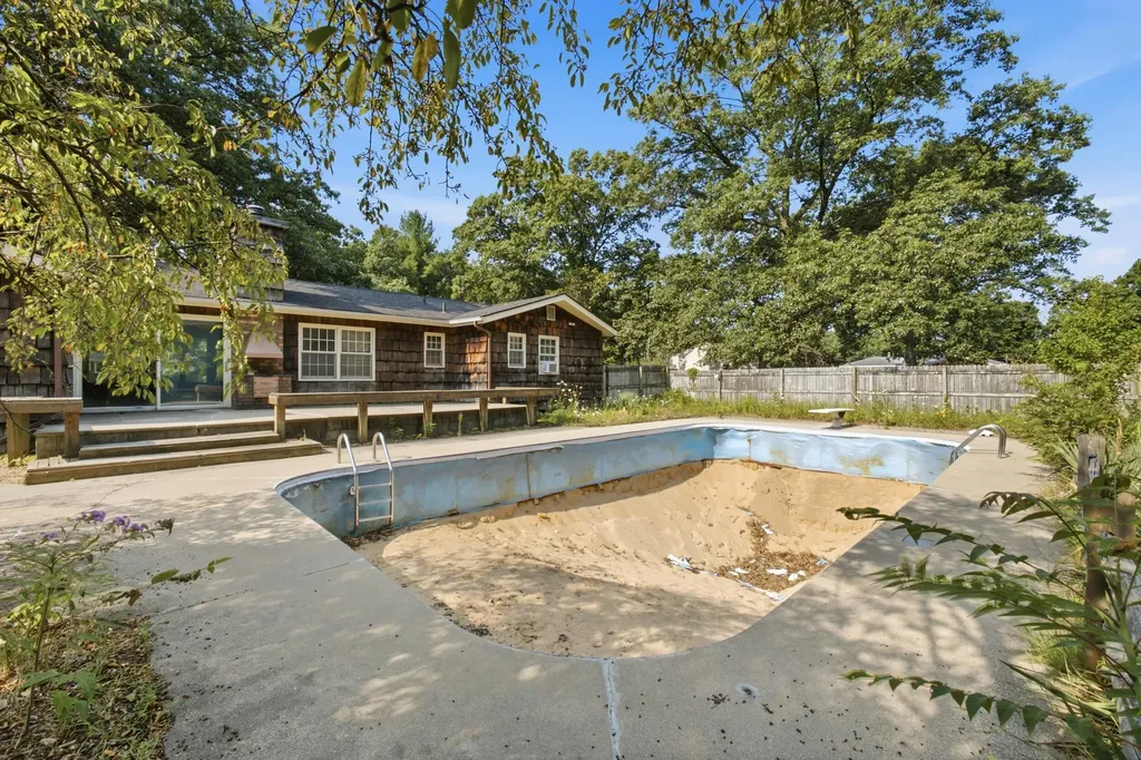 3656 Macarthur Road Muskegon Charter Township MI 49442