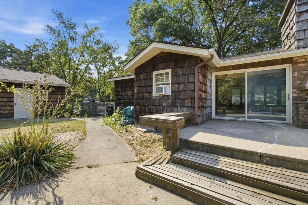 3656 Macarthur Road Muskegon Charter Township MI 49442