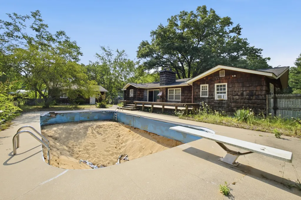 3656 Macarthur Road Muskegon Charter Township MI 49442