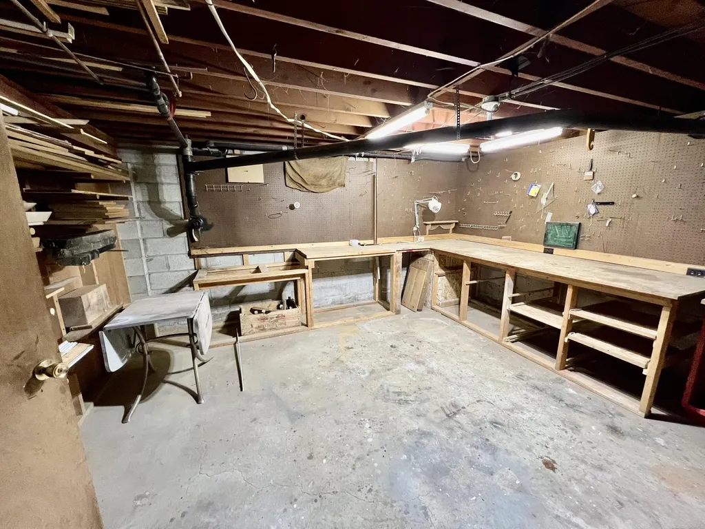 15747 Coral Road Unknown City MI 49322