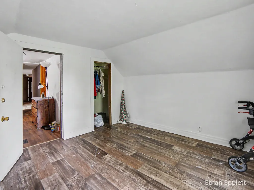 447 W Southern Avenue Muskegon City MI 49441