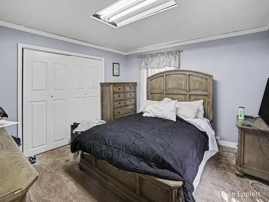 447 W Southern Avenue Muskegon City MI 49441