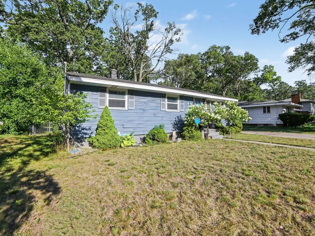 1324 Eastwood Drive Muskegon City MI 49442