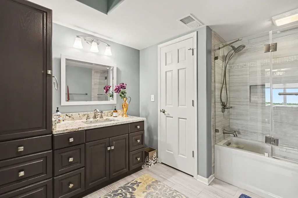 3861 Crystal Waters Lane NE Plainfield Charter Township MI 49525
