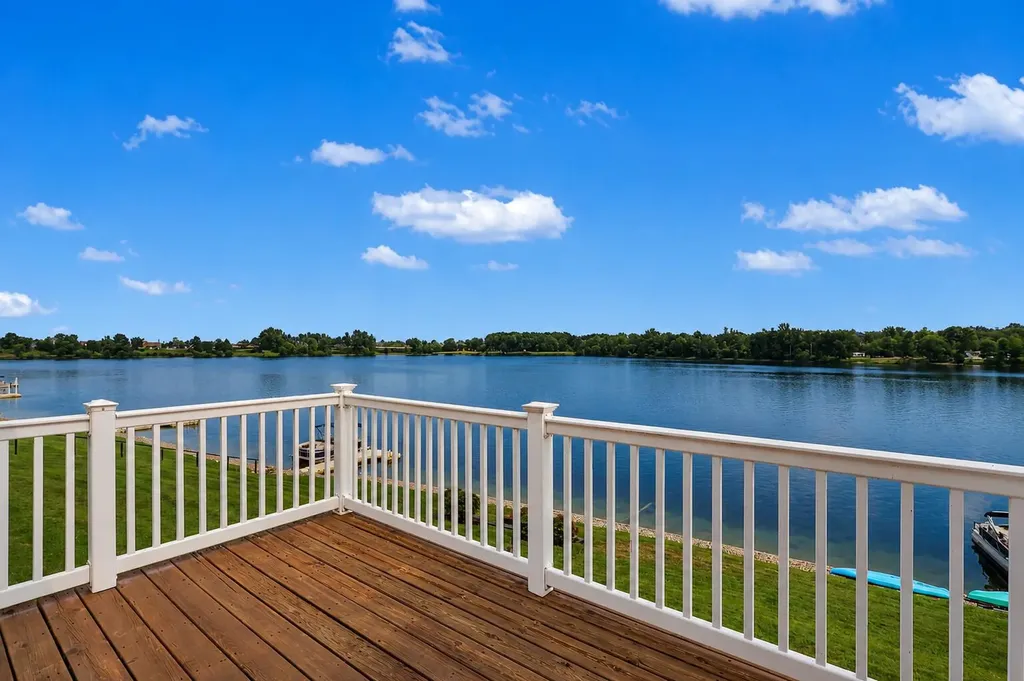 3861 Crystal Waters Lane NE Plainfield Charter Township MI 49525