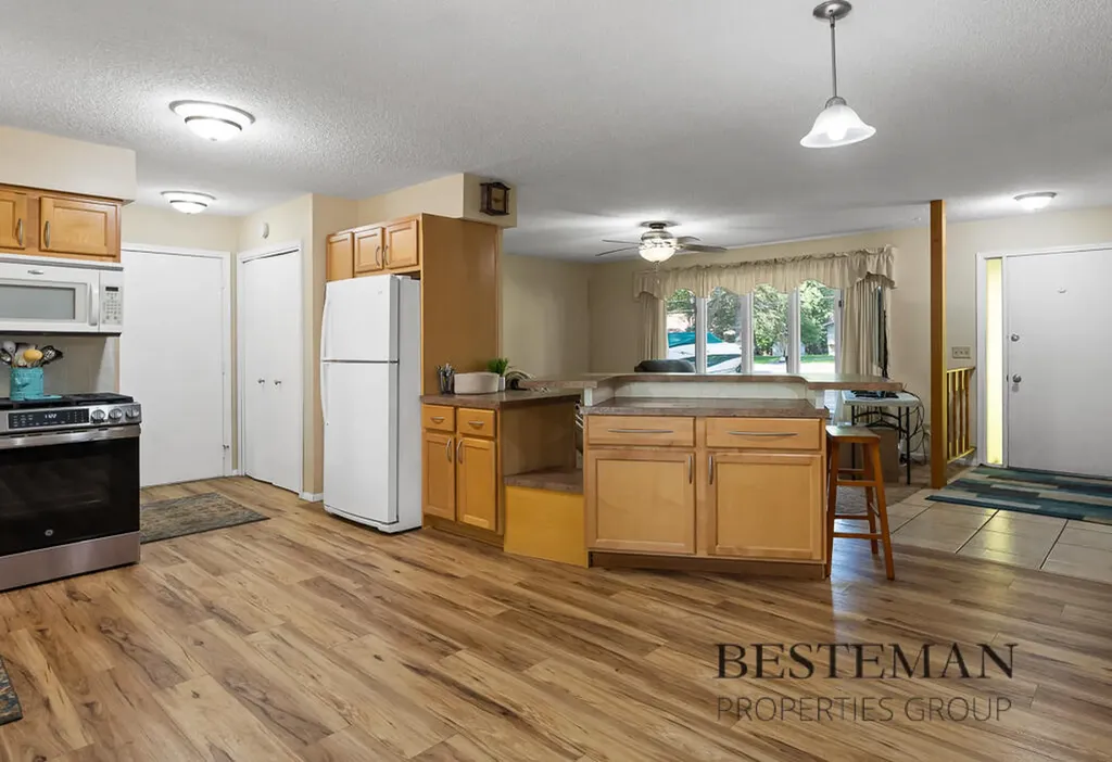 944 W Fennwood Circle Laketon Township MI 49445