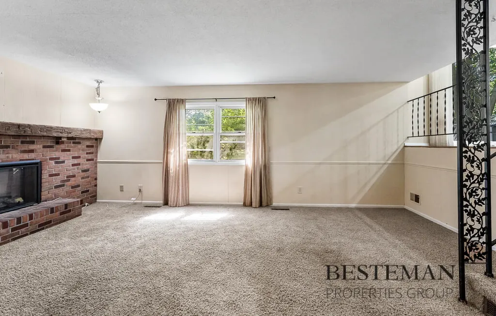 944 W Fennwood Circle Laketon Township MI 49445