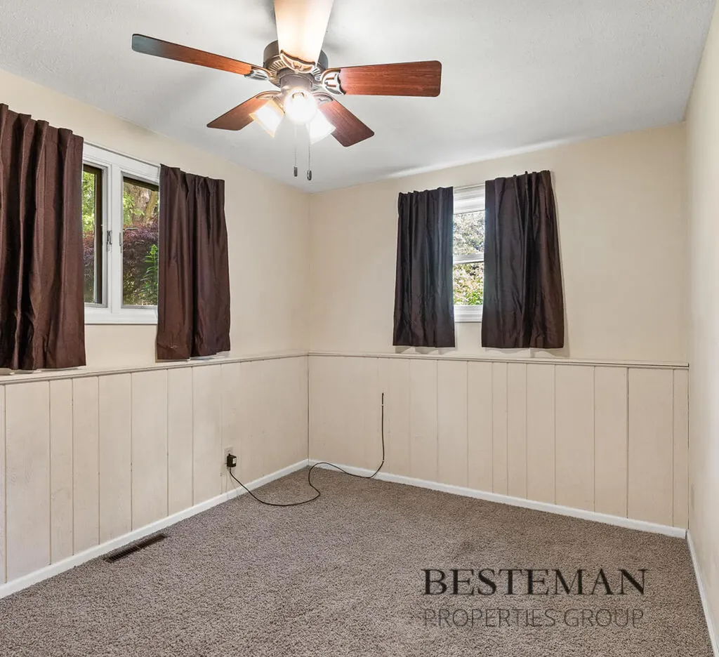 944 W Fennwood Circle Laketon Township MI 49445