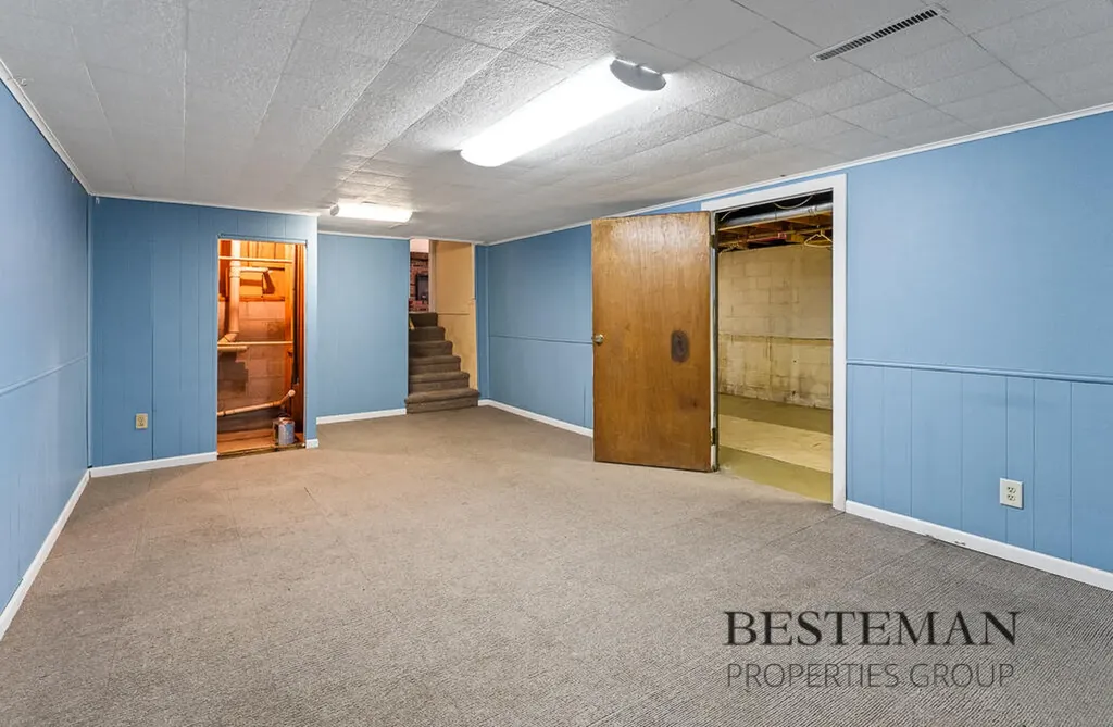 944 W Fennwood Circle Laketon Township MI 49445