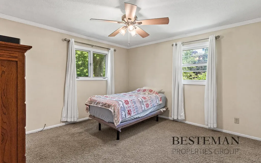 944 W Fennwood Circle Laketon Township MI 49445