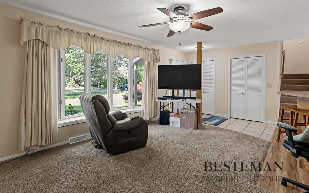944 W Fennwood Circle Laketon Township MI 49445