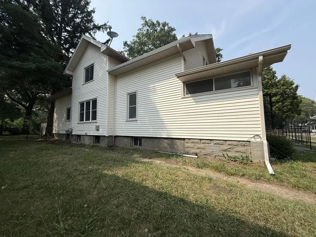 351 Erickson Street Muskegon City MI 49442