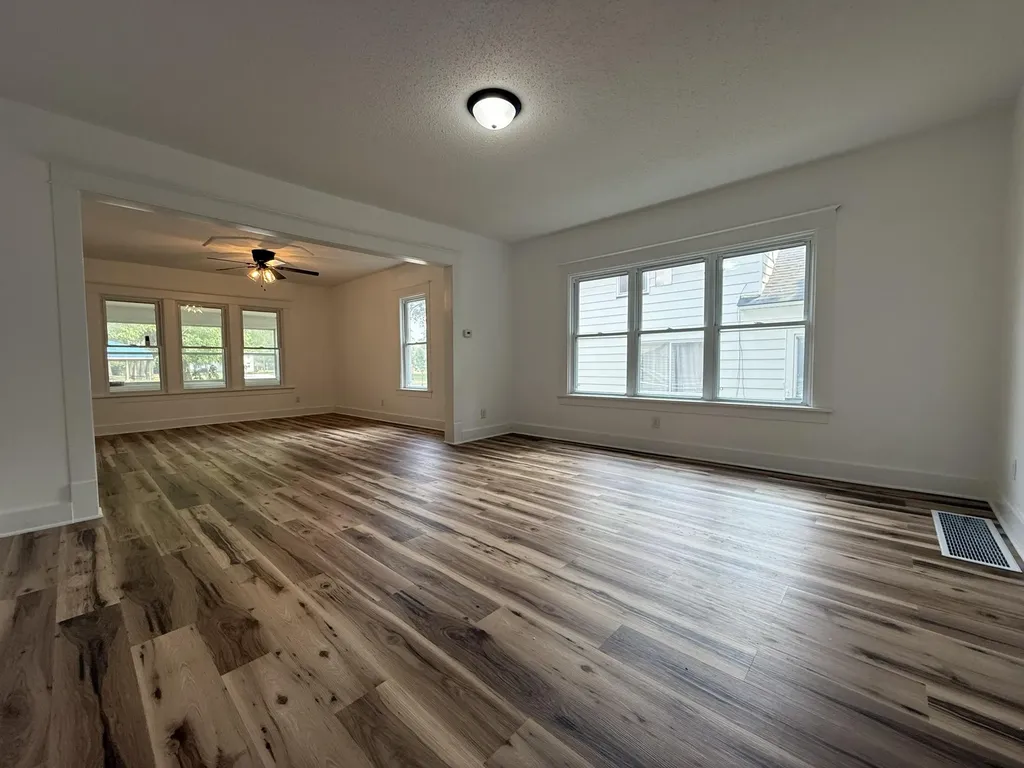 351 Erickson Street Muskegon City MI 49442