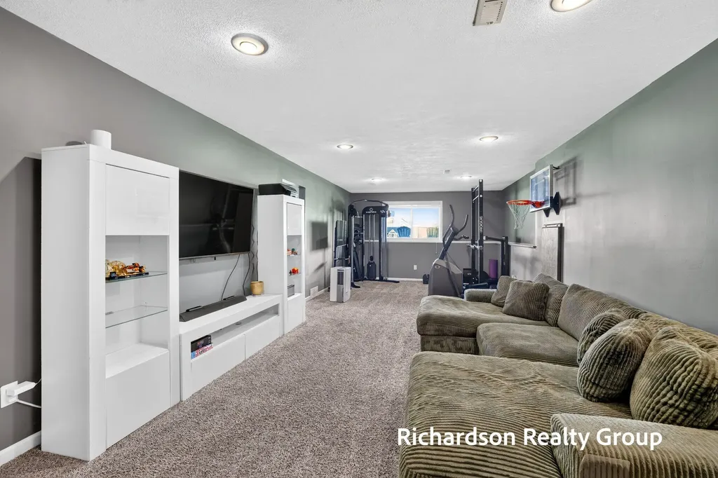 3138 Winter Ridge Drive Holland Charter Township MI 49424