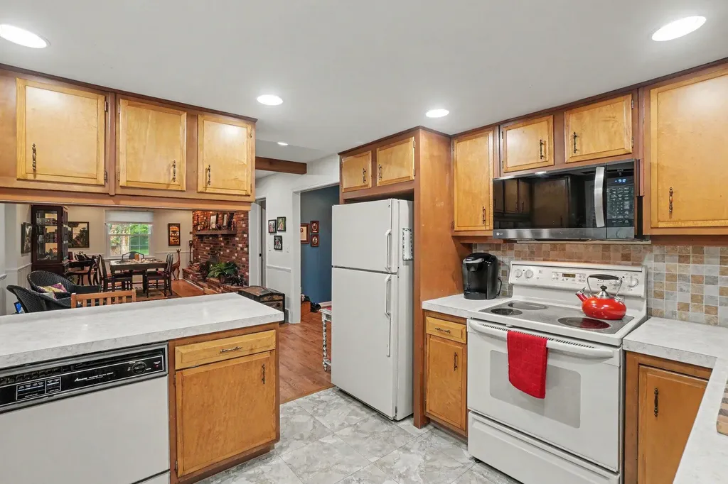 219 E Jackson Street Allegan City MI 49010