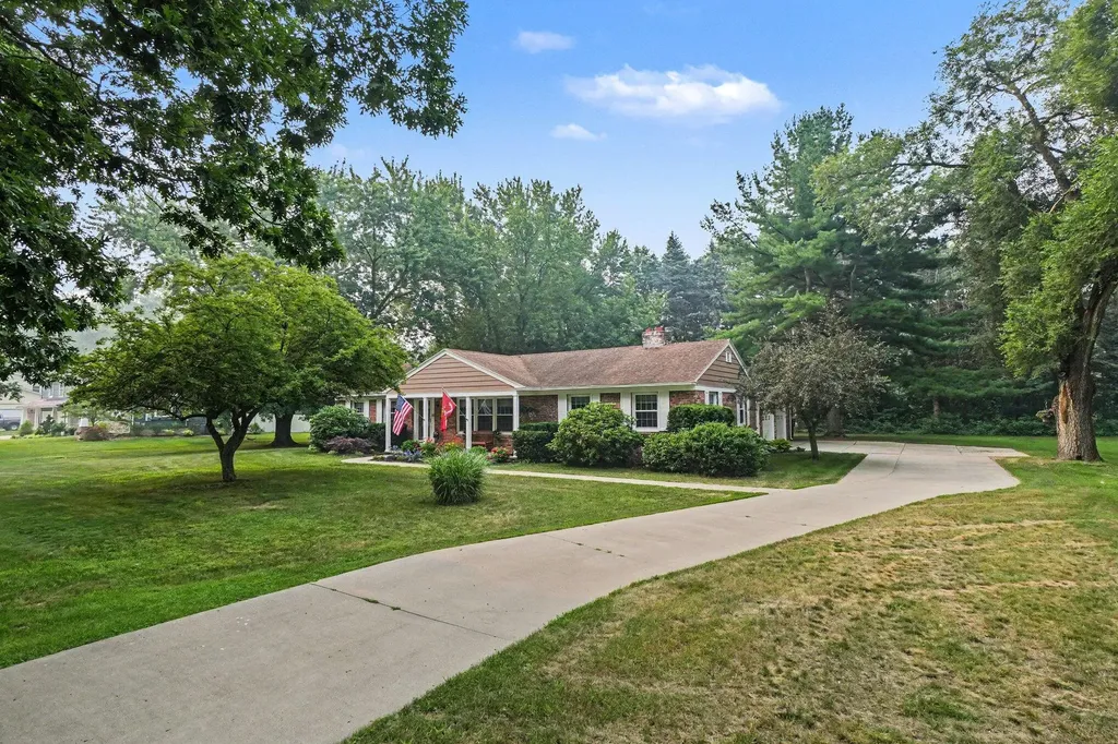 219 E Jackson Street Allegan City MI 49010