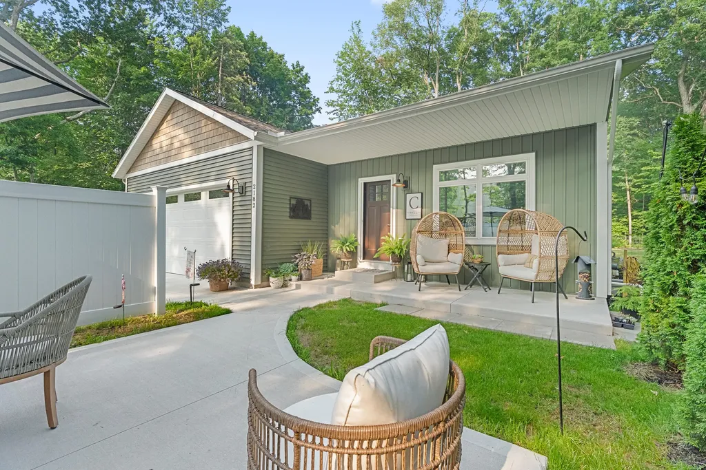 2182 N Getty Street Muskegon Charter Township MI 49445