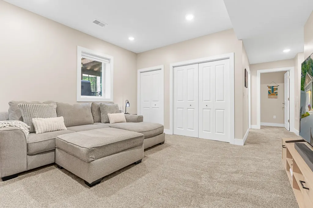 2182 N Getty Street Muskegon Charter Township MI 49445