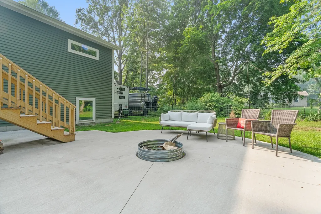 2182 N Getty Street Muskegon Charter Township MI 49445