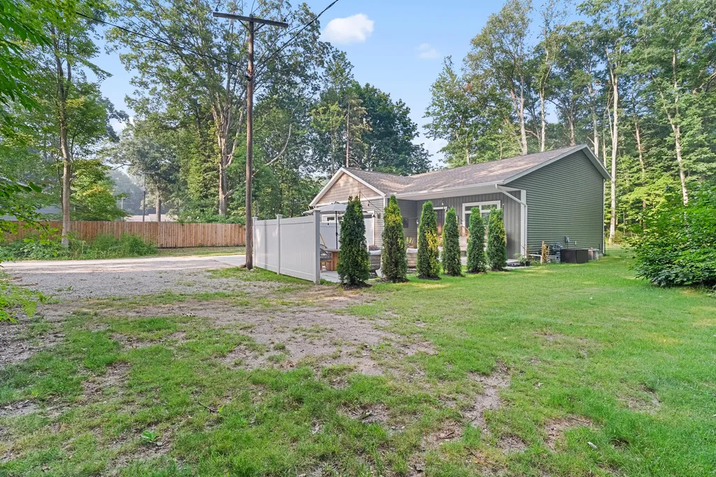 2182 N Getty Street Muskegon Charter Township MI 49445