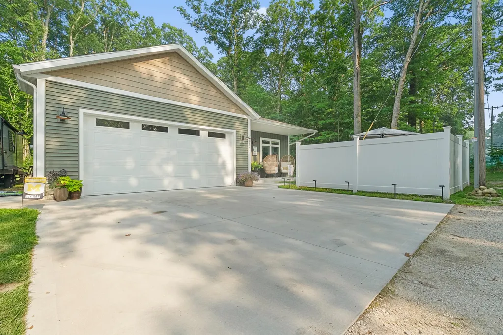 2182 N Getty Street Muskegon Charter Township MI 49445