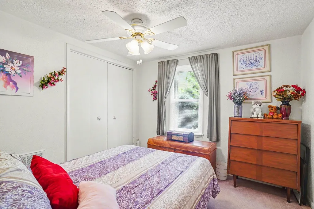 860 E Norton Avenue Norton Shores City MI 49444