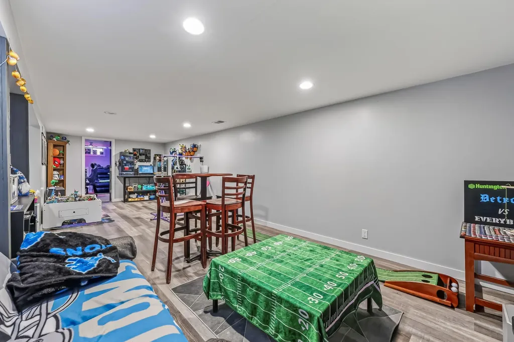 338 N Jefferson Street Holland Charter Township MI 49464