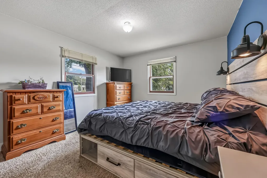 338 N Jefferson Street Holland Charter Township MI 49464