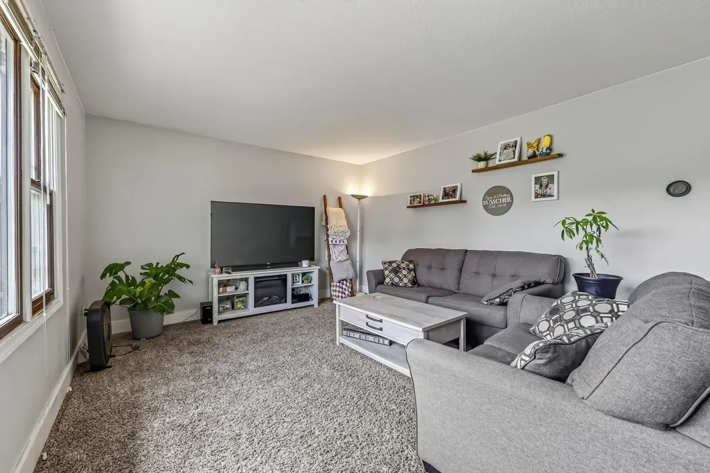 338 N Jefferson Street Holland Charter Township MI 49464