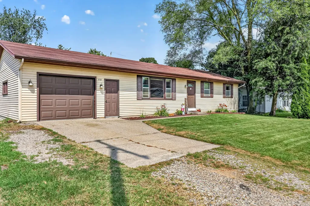 338 N Jefferson Street Holland Charter Township MI 49464