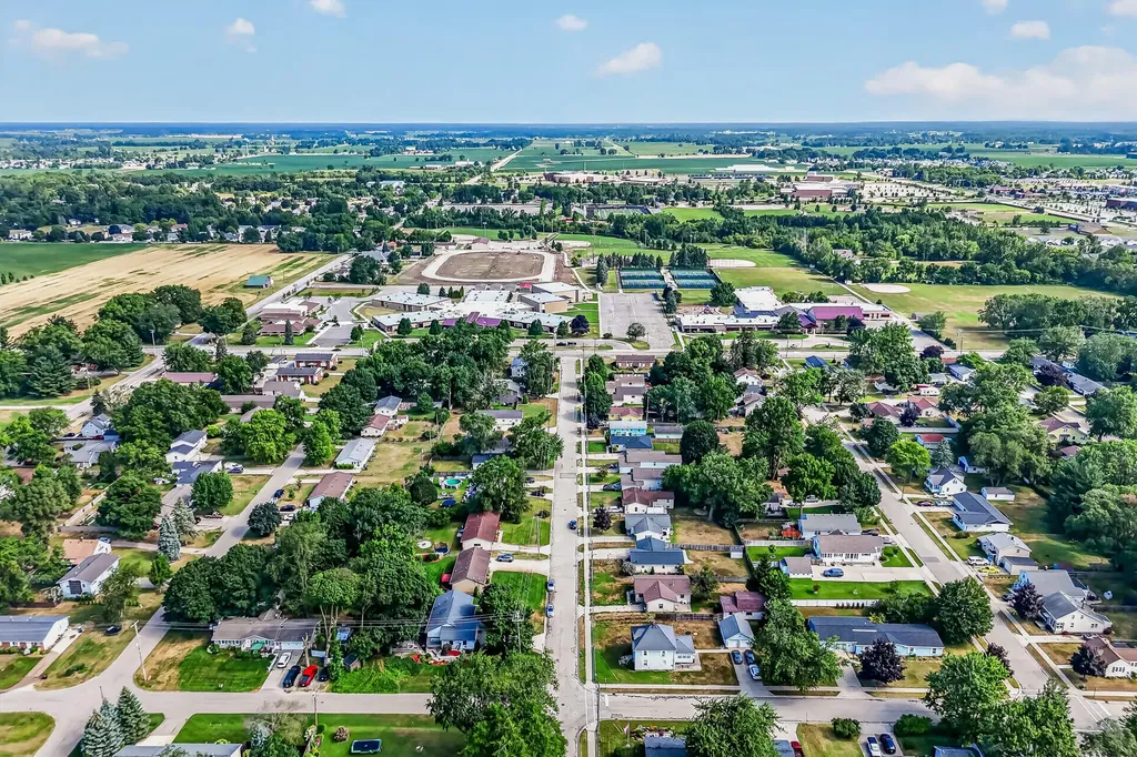 338 N Jefferson Street Holland Charter Township MI 49464