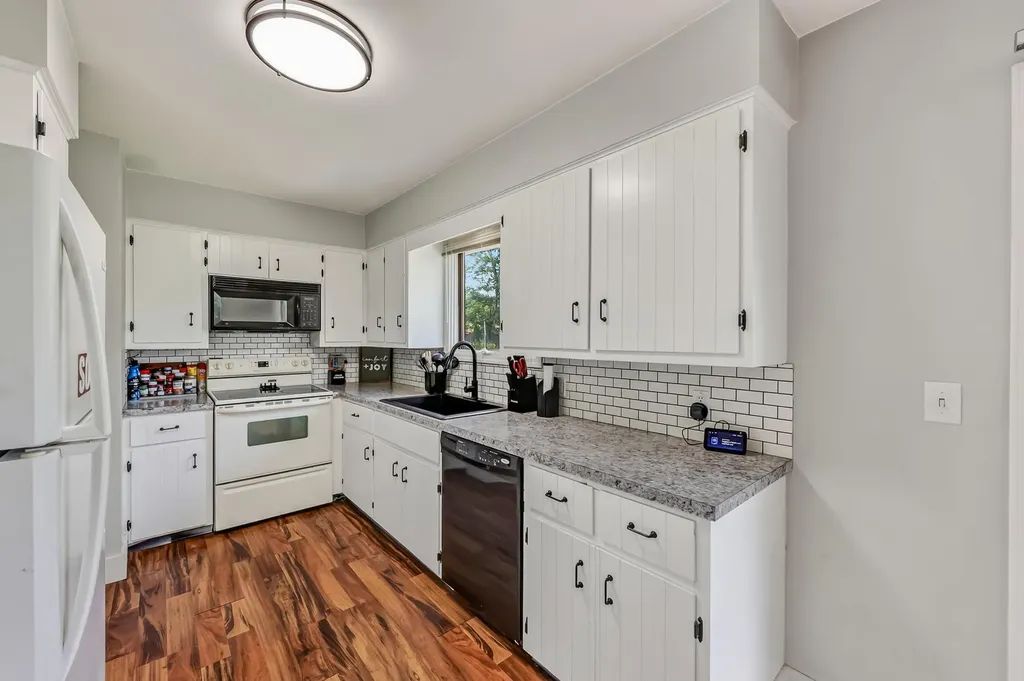 338 N Jefferson Street Holland Charter Township MI 49464
