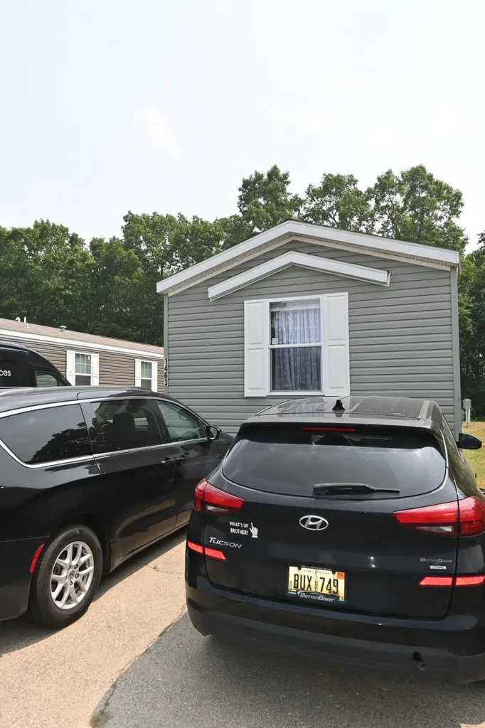 1463 Kenora Street Norton Shores City MI 49444