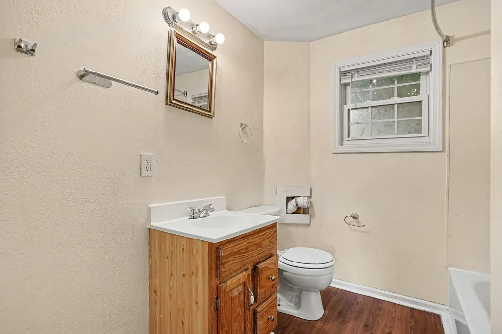 2409 Crozier Avenue Muskegon City MI 49441