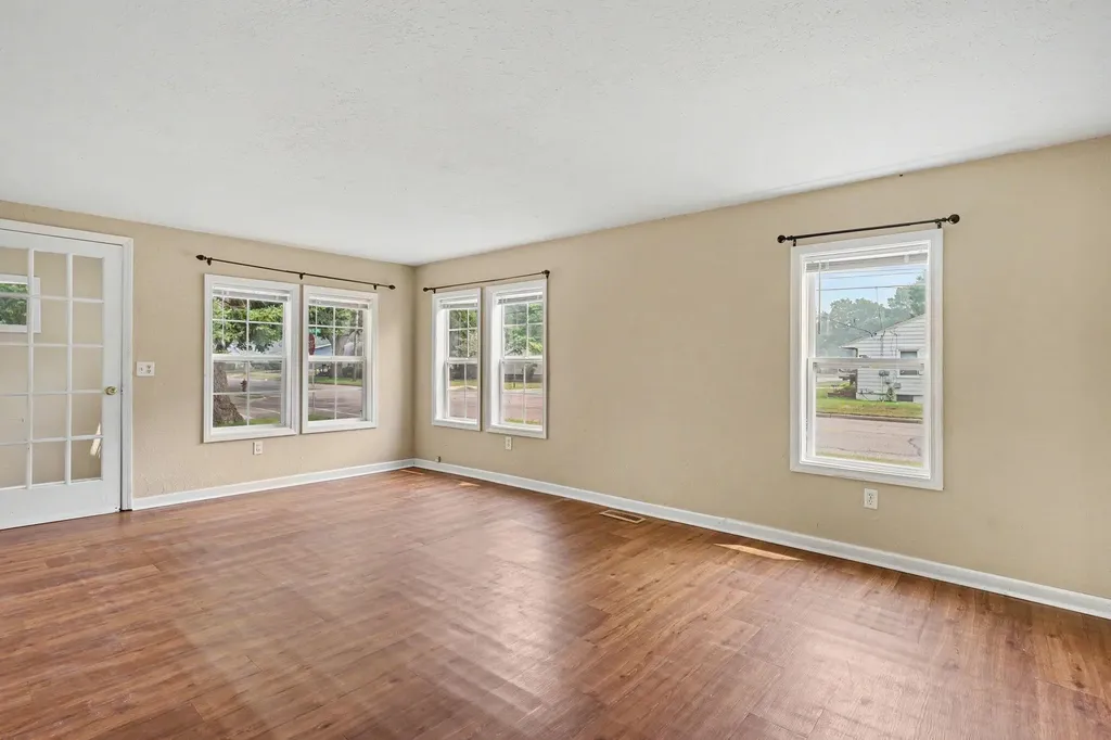 2409 Crozier Avenue Muskegon City MI 49441