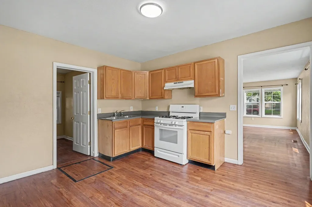 2409 Crozier Avenue Muskegon City MI 49441