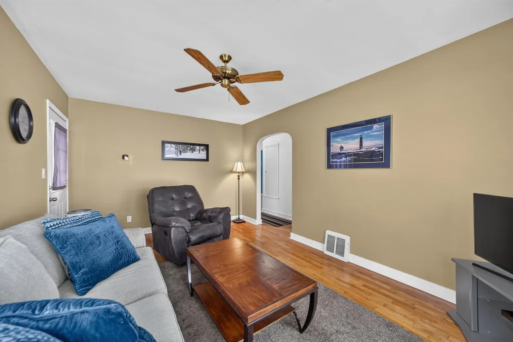 1357 Montague Avenue Muskegon City MI 49441
