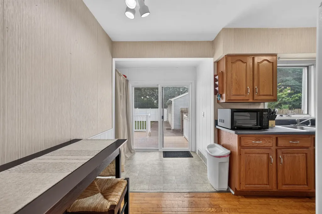 1357 Montague Avenue Muskegon City MI 49441