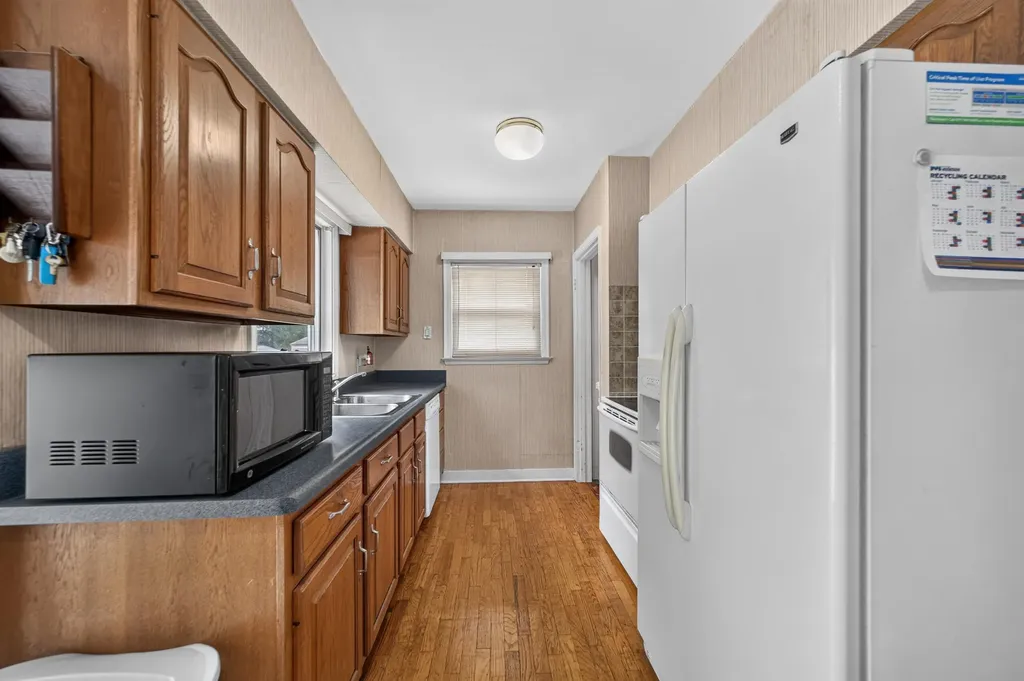 1357 Montague Avenue Muskegon City MI 49441