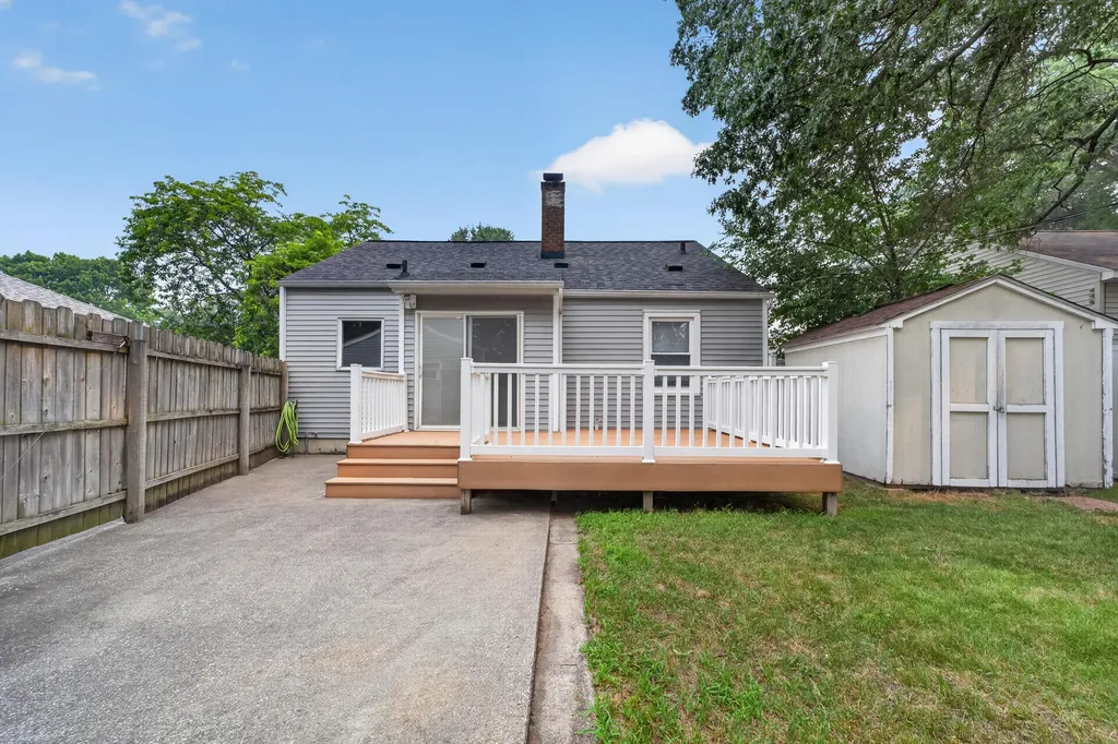 1357 Montague Avenue Muskegon City MI 49441