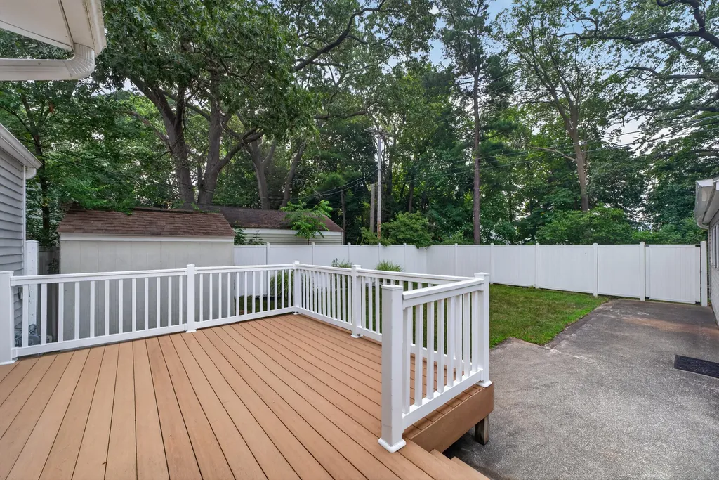 1357 Montague Avenue Muskegon City MI 49441